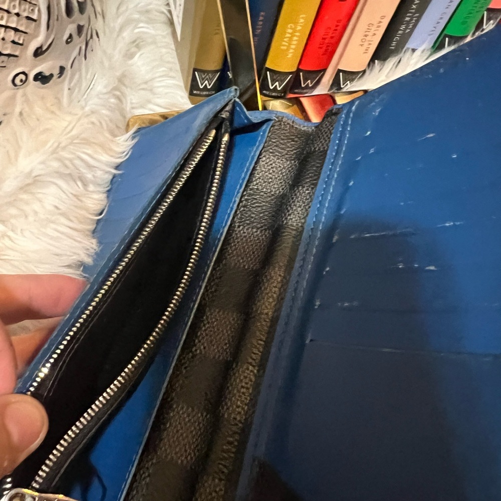 Louis Vuitton Damier Ebene Wallet - Picture 5 of 10